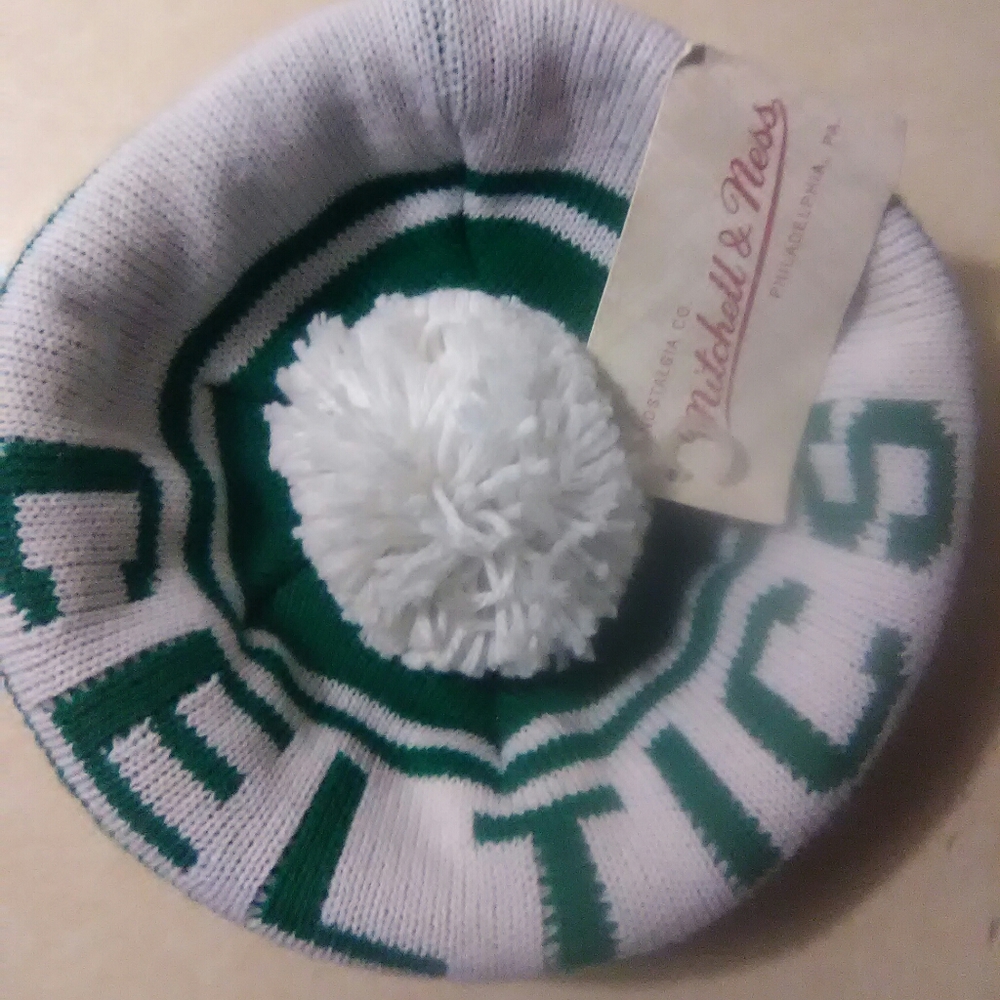 Mitchell & Ness Boston Celtics Cuffless knit hat